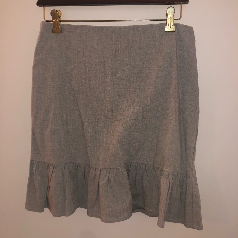 Grey skirt